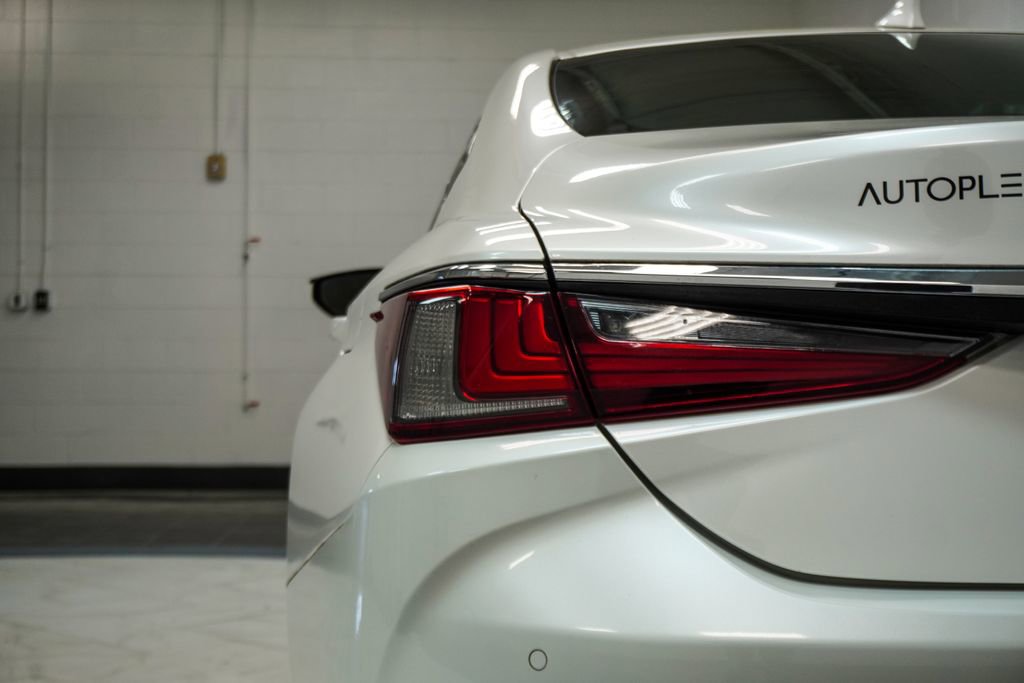 Used 2019 Lexus ES 350 w/ Premium Package FWD image 42