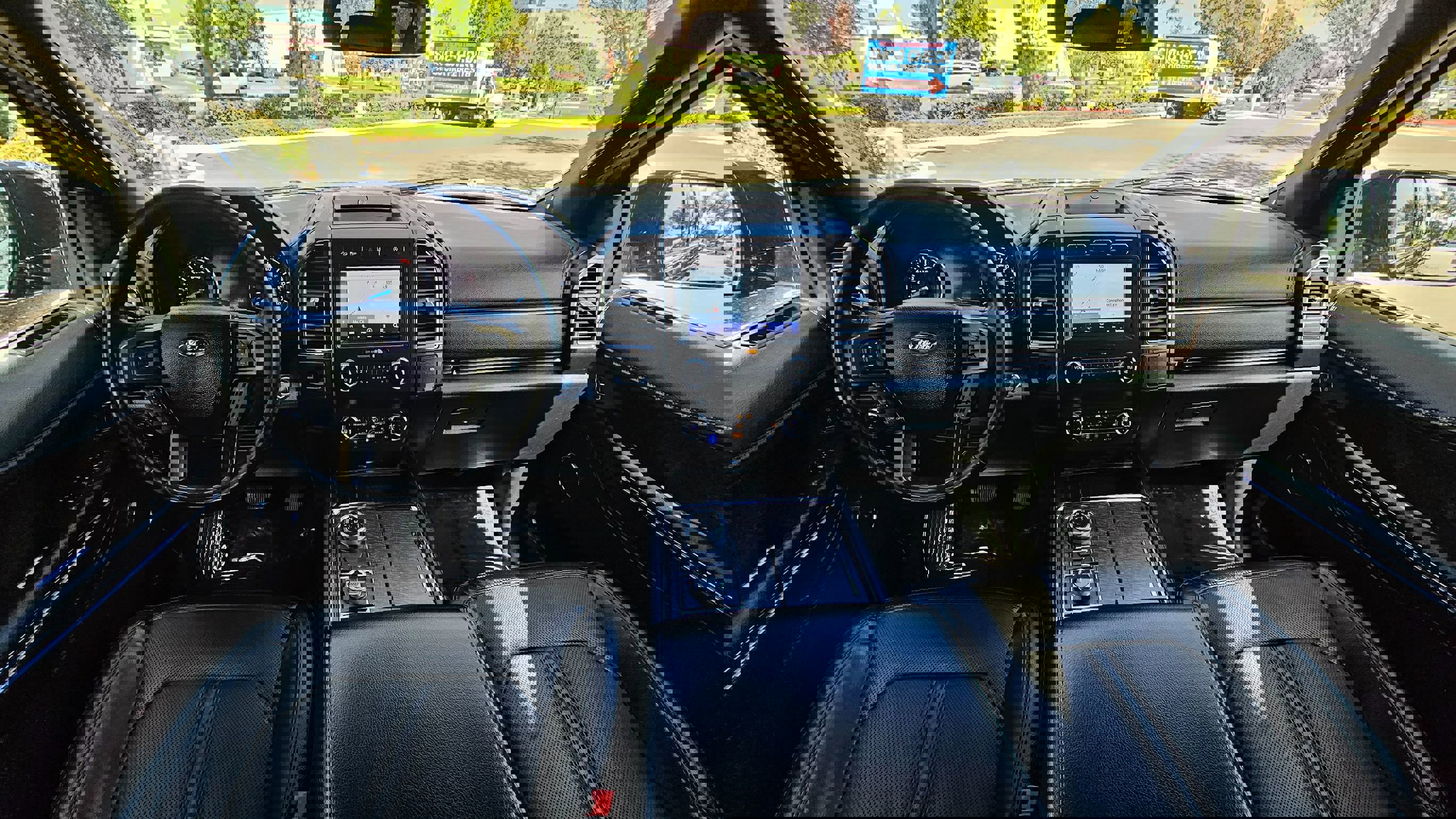 Used 2021 Ford Expedition Limited image 21