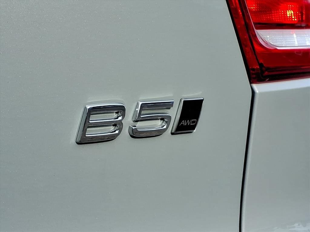 New 2026 Volvo XC40 B5 Plus w/ Protection Package Premier AWD/4WD image 6