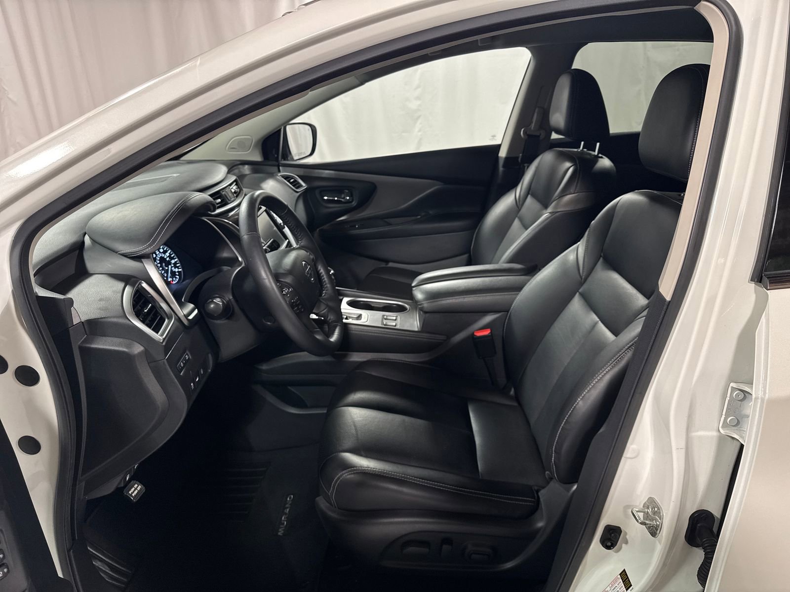 Used 2020 Nissan Murano SL w/ Cargo Package FWD image 3