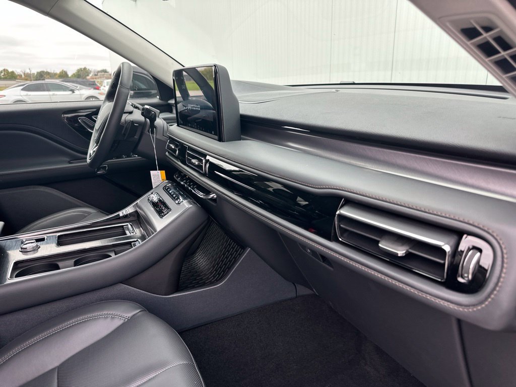 New 2026 Lincoln Aviator AWD image 34