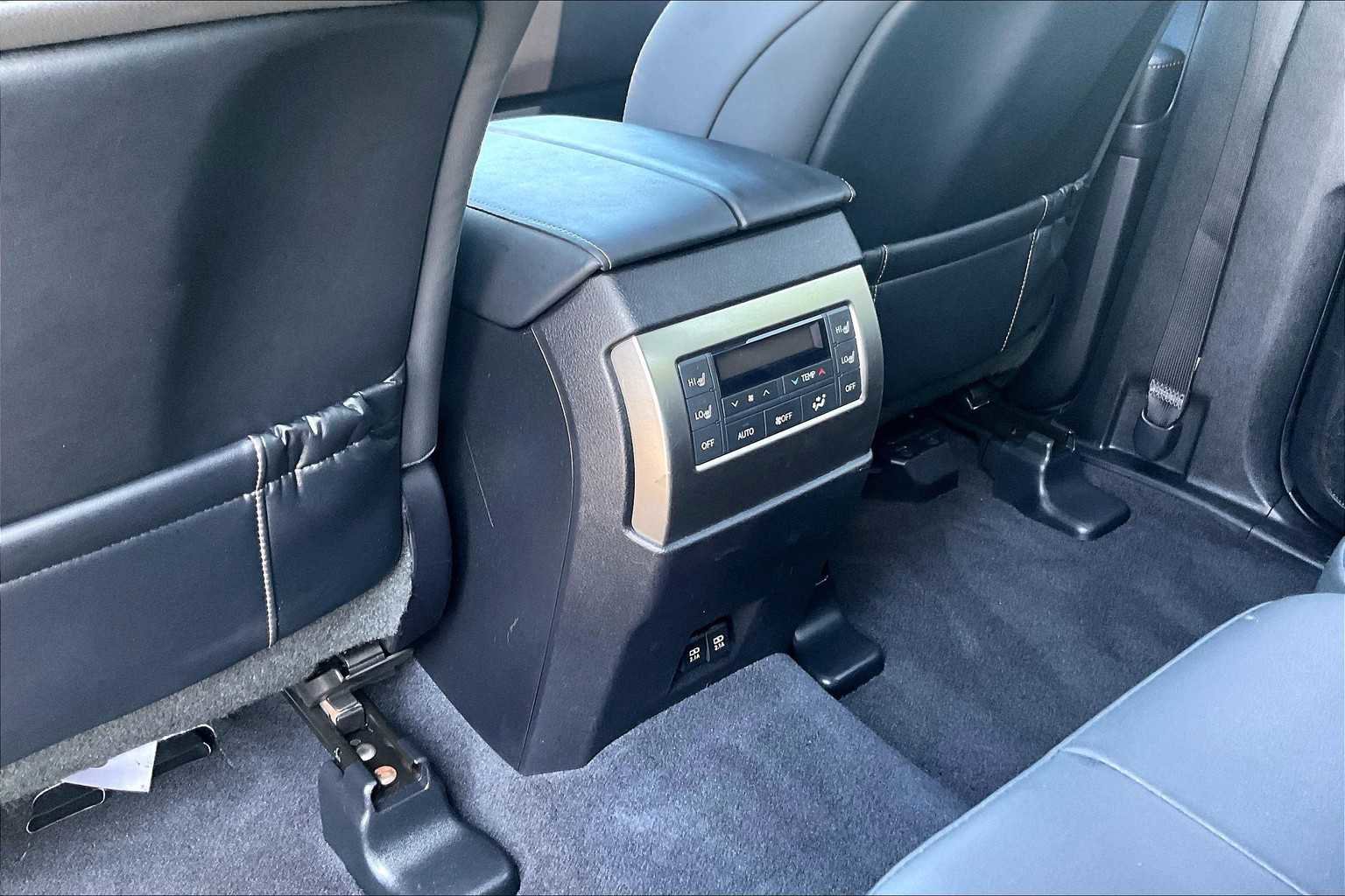 Used 2023 Lexus GX 460 Premium image 28