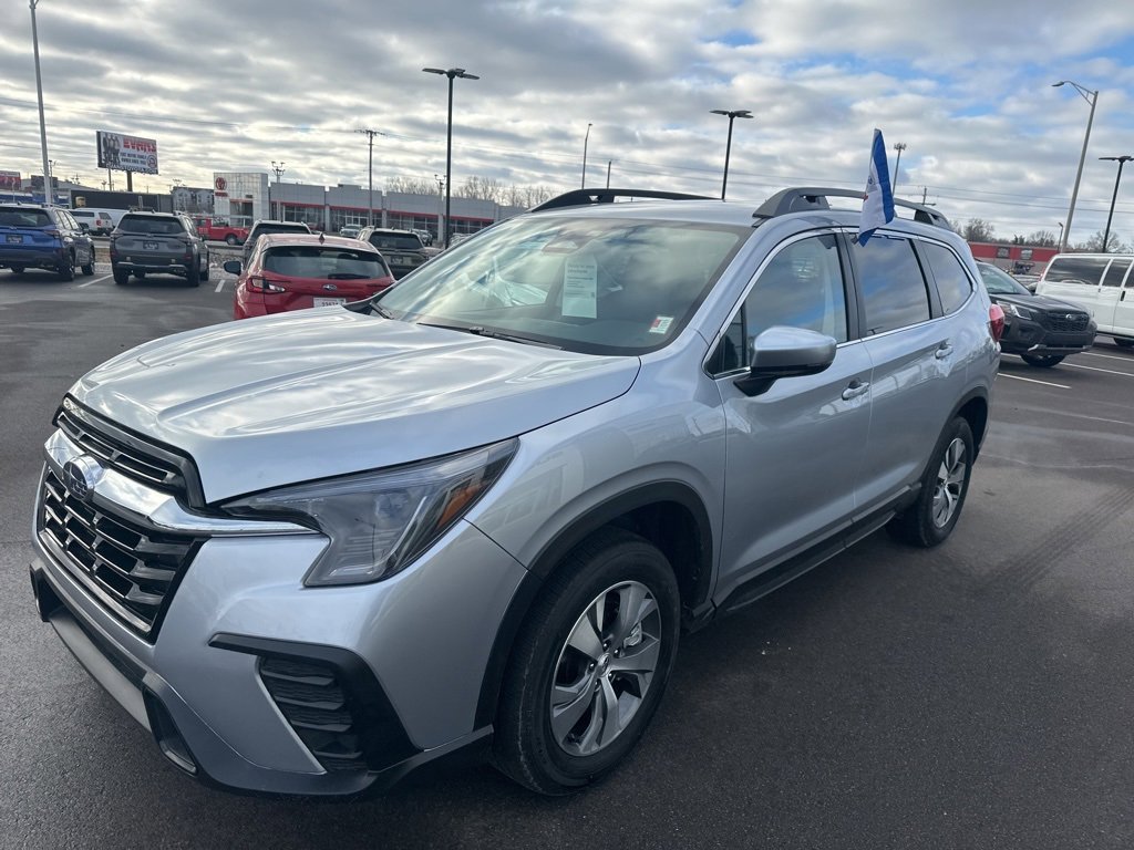 Certified 2025 Subaru Ascent Premium image 3