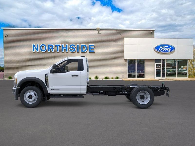 New 2025 Ford F550 4x4 Regular Cab Super Duty image 4