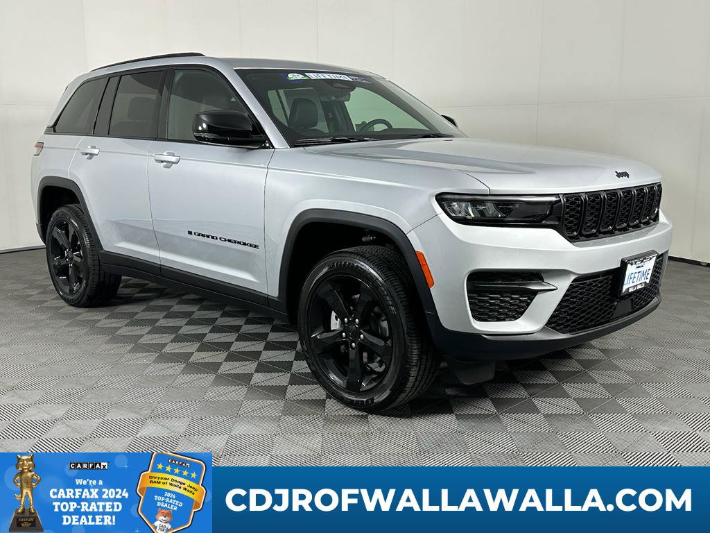 New 2025 Jeep Grand Cherokee Altitude AWD/4WD image 1