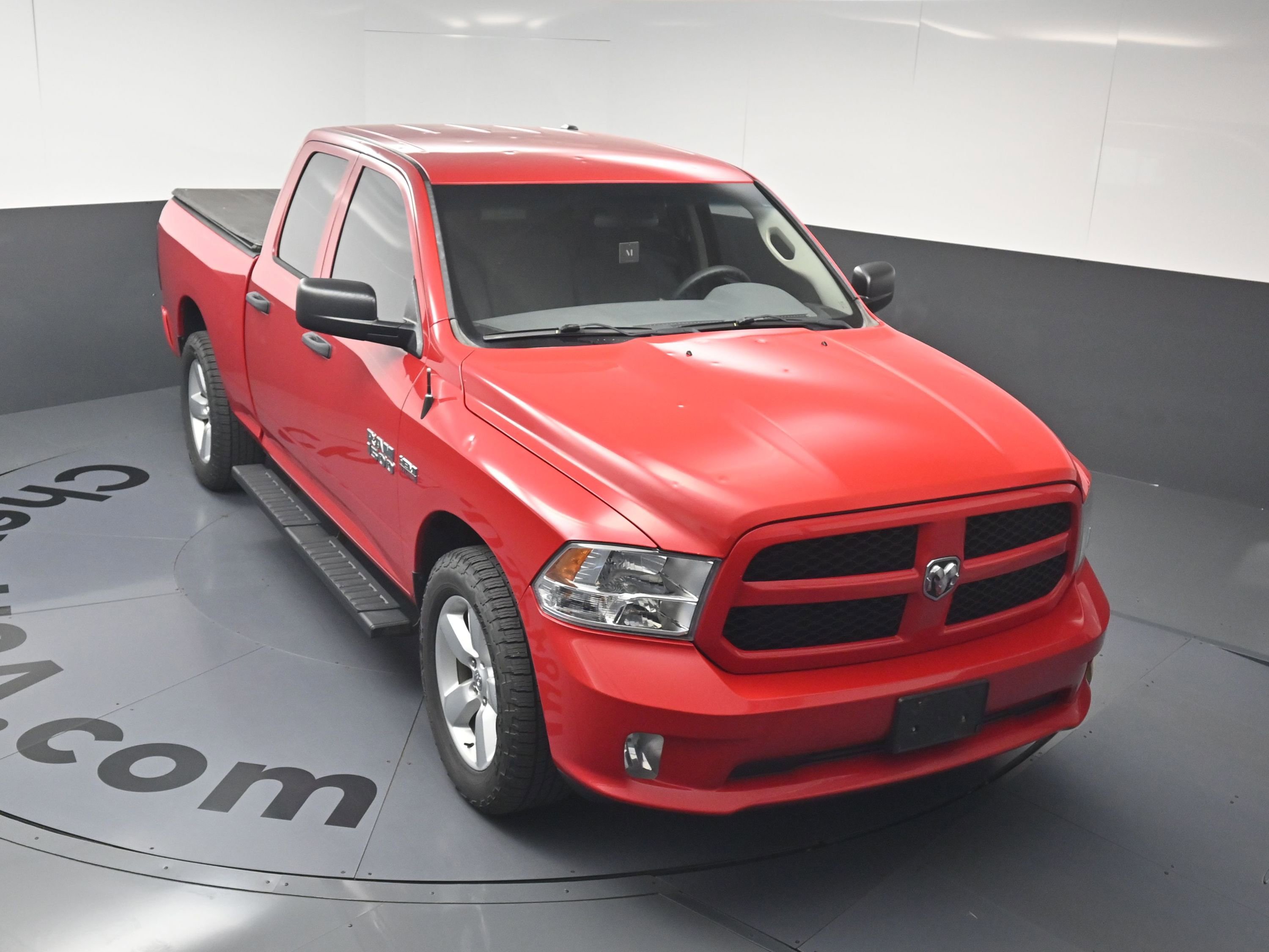 Used 2015 RAM 1500 Express RWD image 22