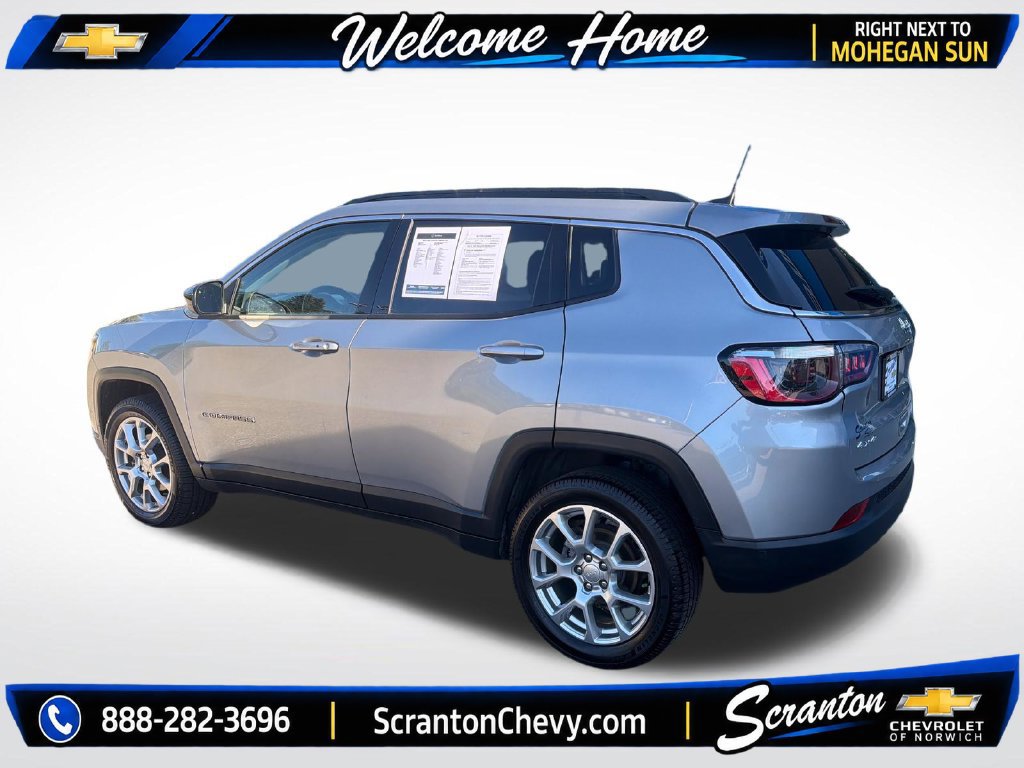 Used 2022 Jeep Compass Latitude AWD/4WD image 3