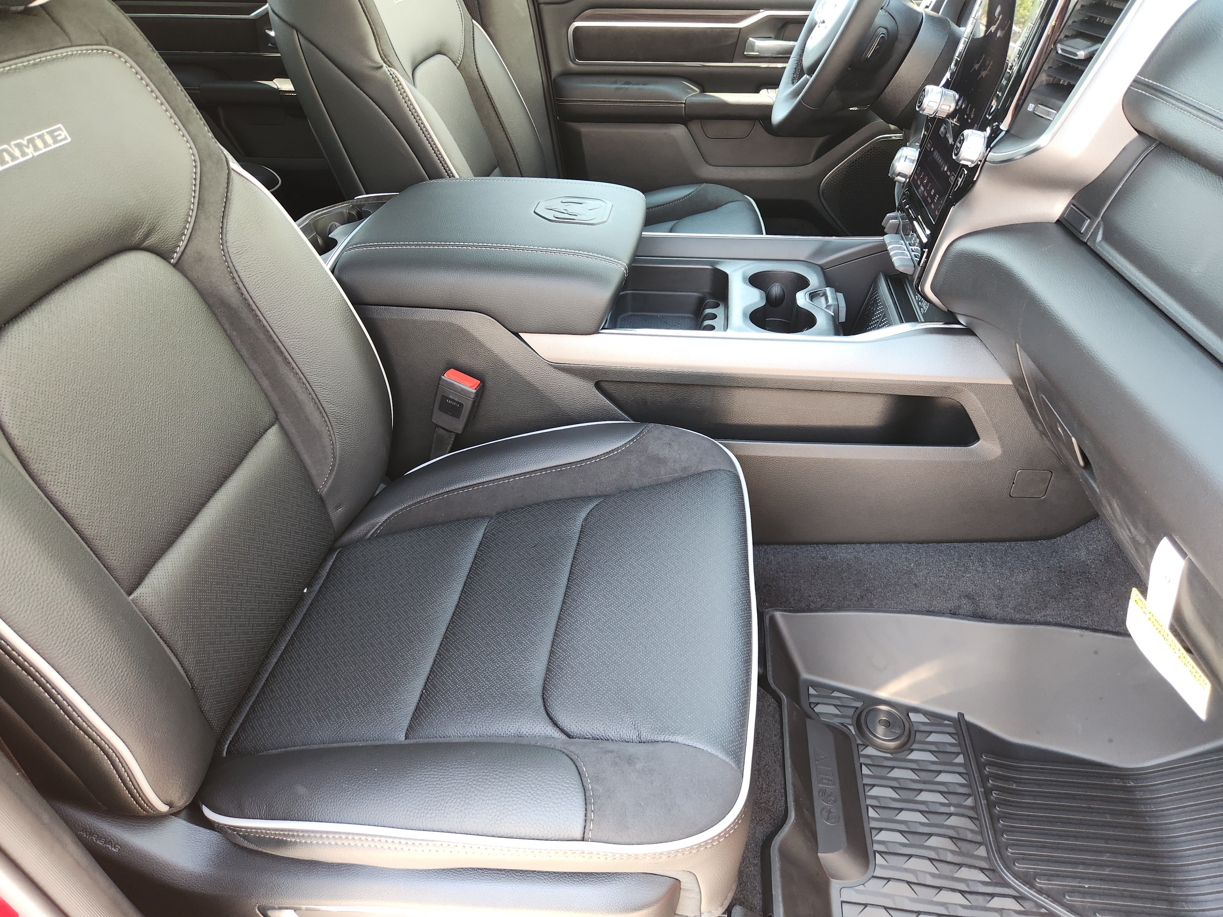 New 2027 RAM 1500 Laramie AWD/4WD image 11