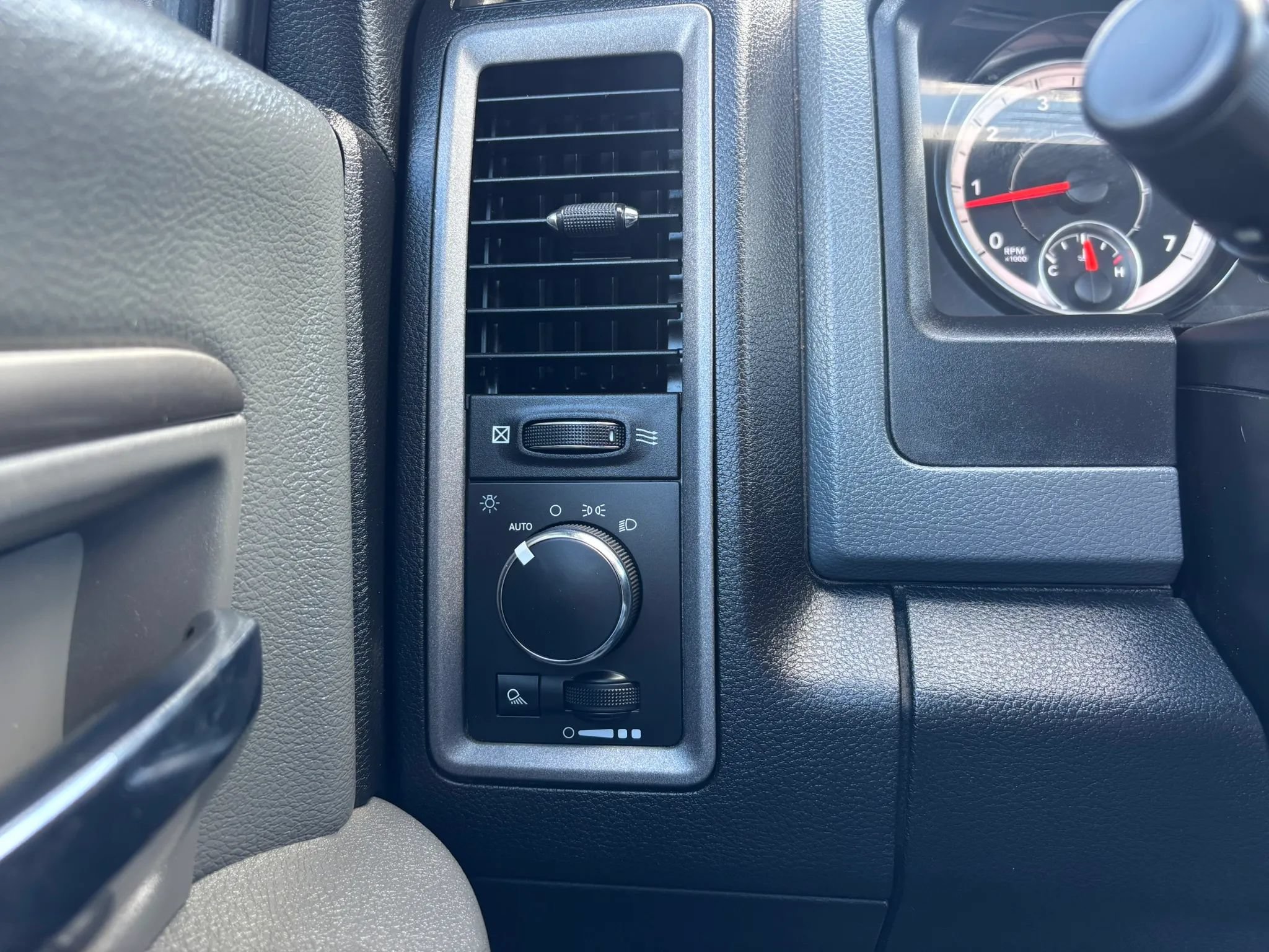 Used 2019 RAM 1500 Tradesman w/ Popular Equipment Group RWD image 20