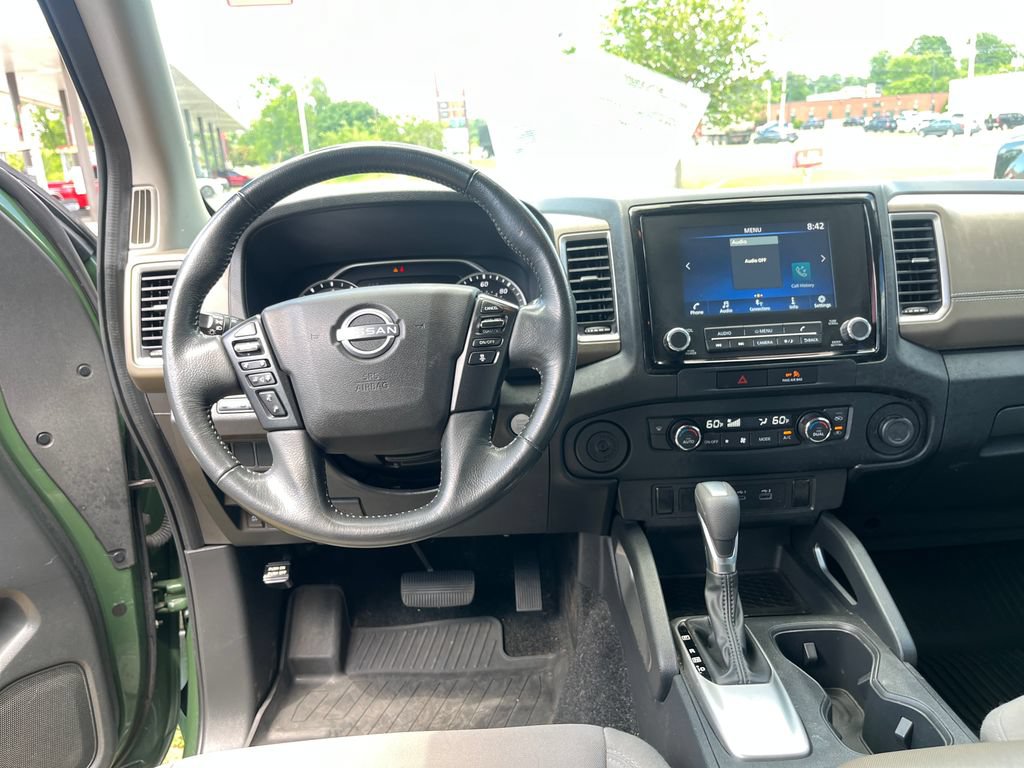 Used 2022 Nissan Frontier SV w/ Technology Package RWD image 23