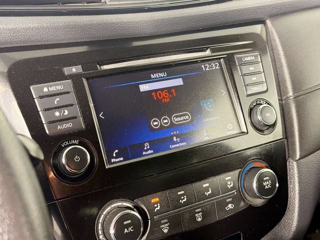 Used 2020 Nissan Rogue SV AWD/4WD image 14