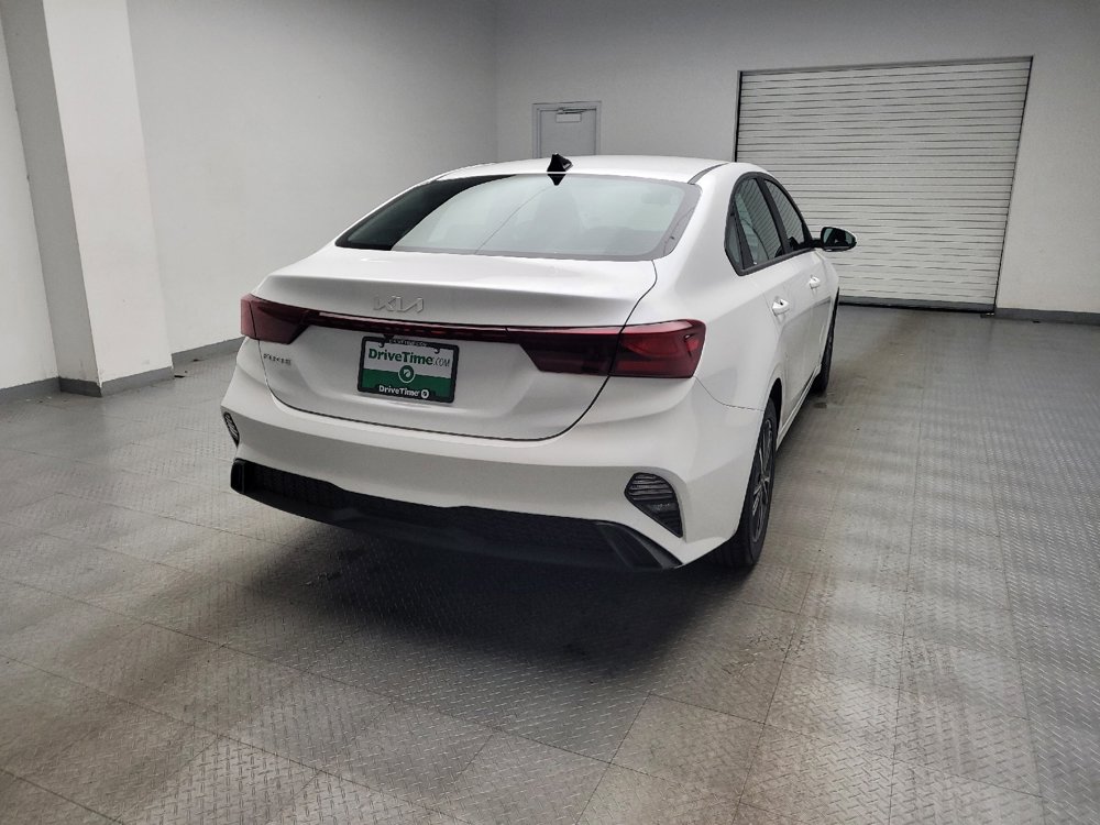 Used 2023 Kia Forte LXS FWD image 7