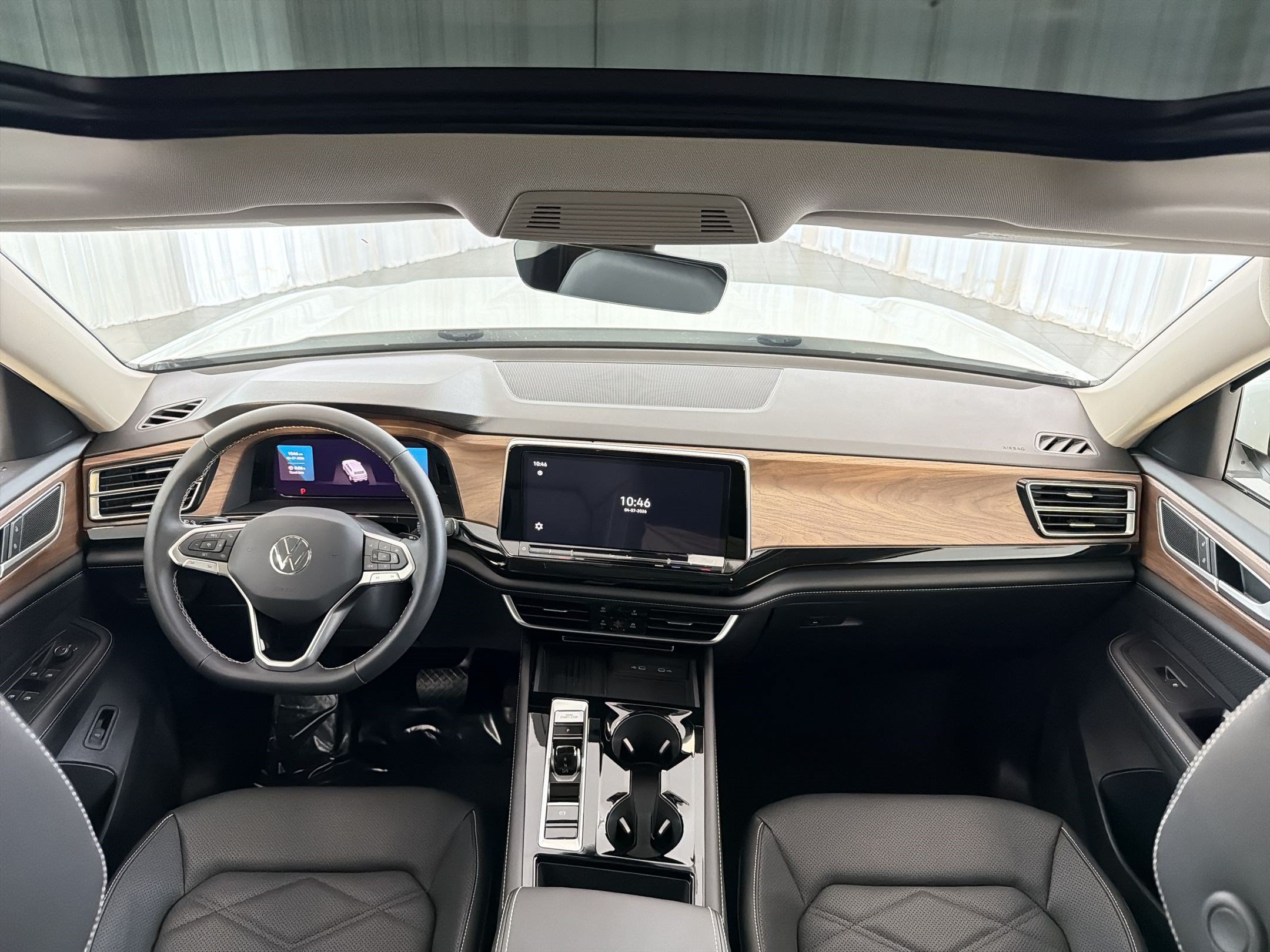 New 2026 Volkswagen Atlas SE FWD image 17