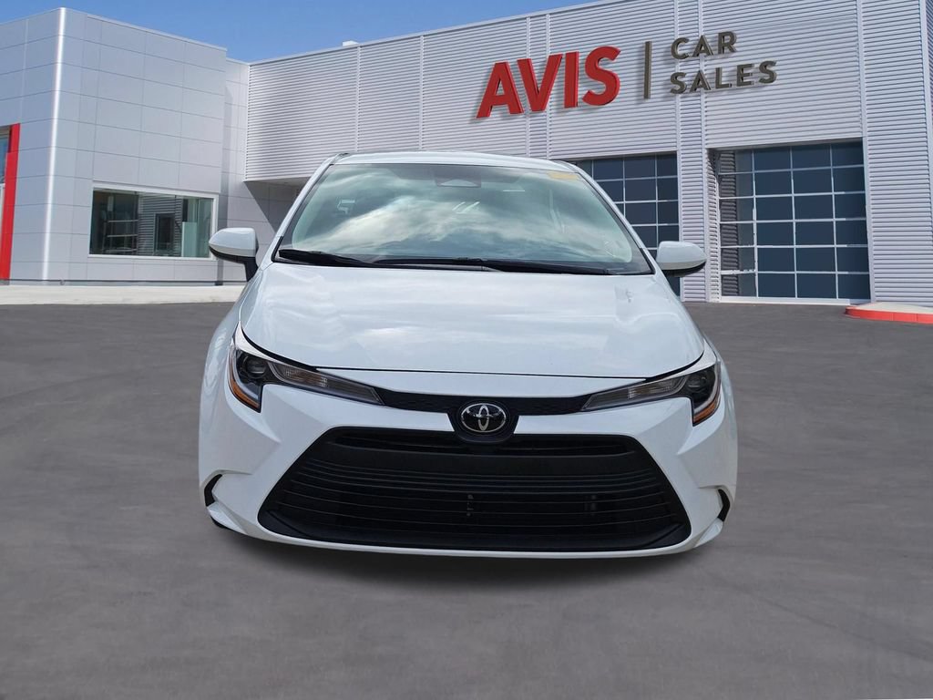 Used 2025 Toyota Corolla LE FWD image 10