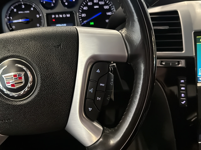 Used 2007 Cadillac Escalade EXT w/ Information Package AWD/4WD image 25