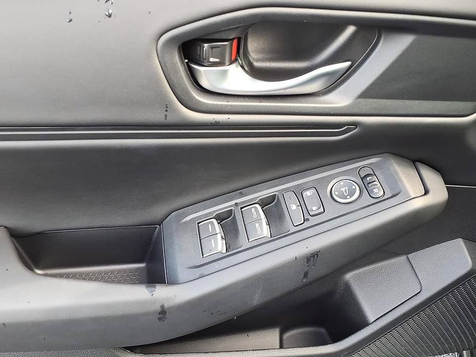 Used 2025 Honda Accord SE image 10