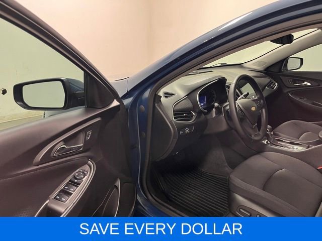 Used 2024 Chevrolet Malibu RS FWD image 16