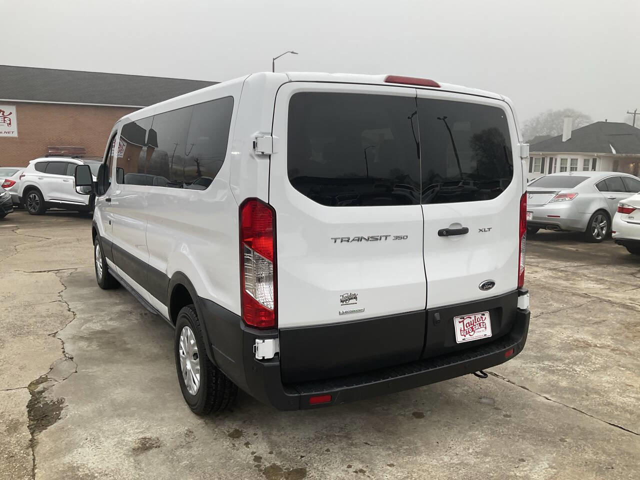 Used 2023 Ford Transit 350 XLT image 5