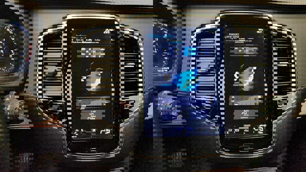 Used 2021 Volvo XC90 T6 Inscription w/ Climate Package image 19