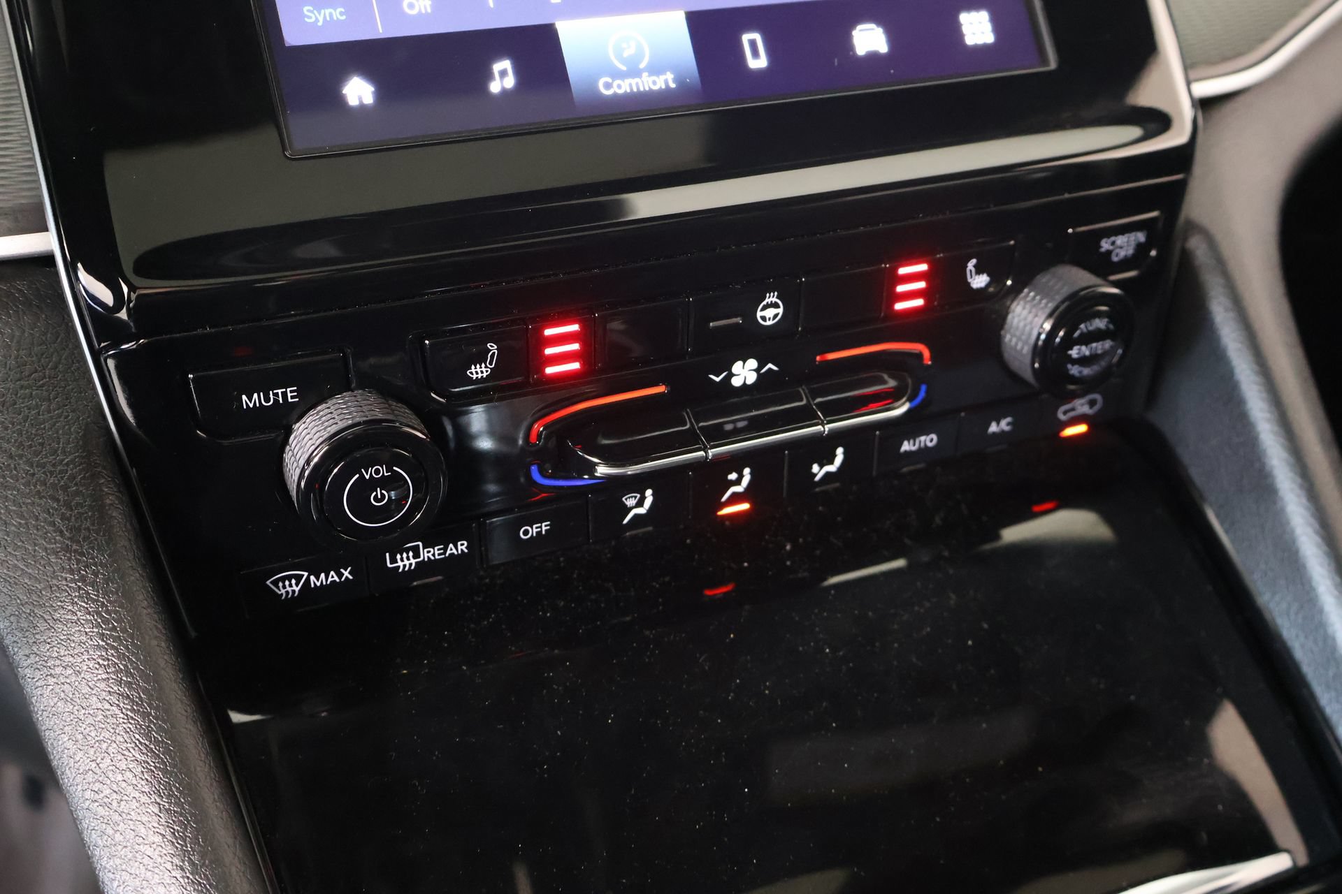 Used 2023 Jeep Grand Cherokee Altitude AWD/4WD image 7