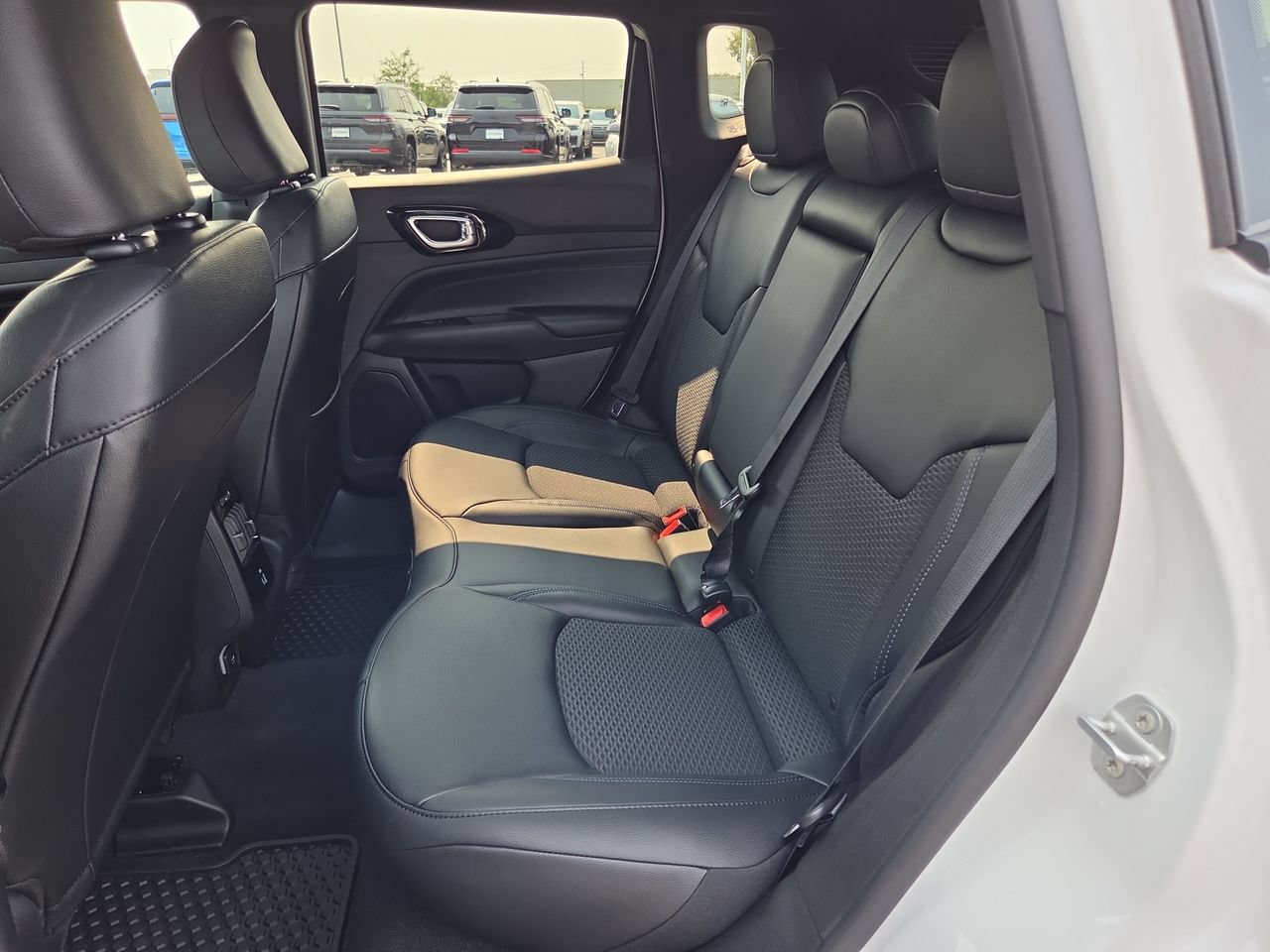 New 2026 Jeep Compass Latitude AWD/4WD image 14