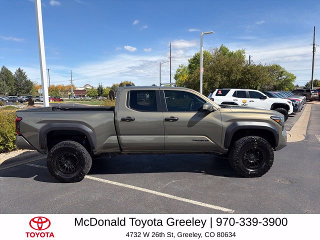 Used 2024 Toyota Tacoma TRD Off-Road w/ TRD Off Road Premium Package AWD/4WD image 4