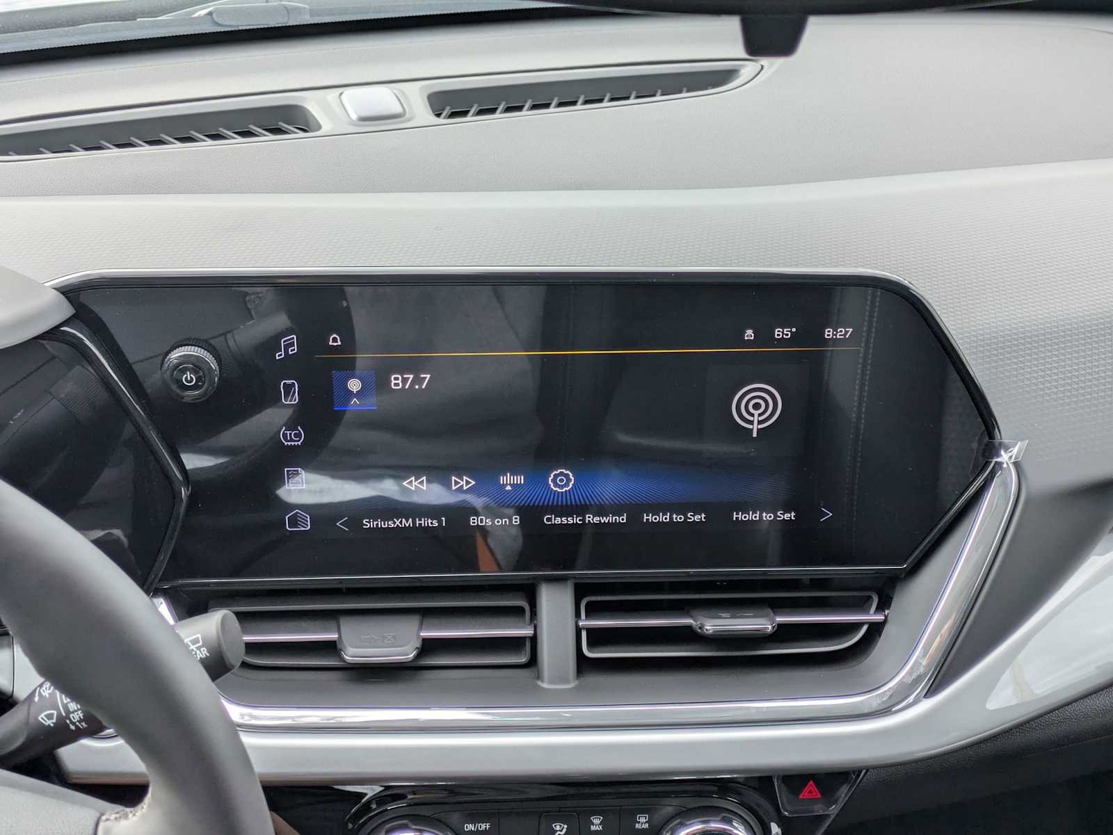 New 2026 Chevrolet Trax LT w/ Driver Confidence Package FWD image 28