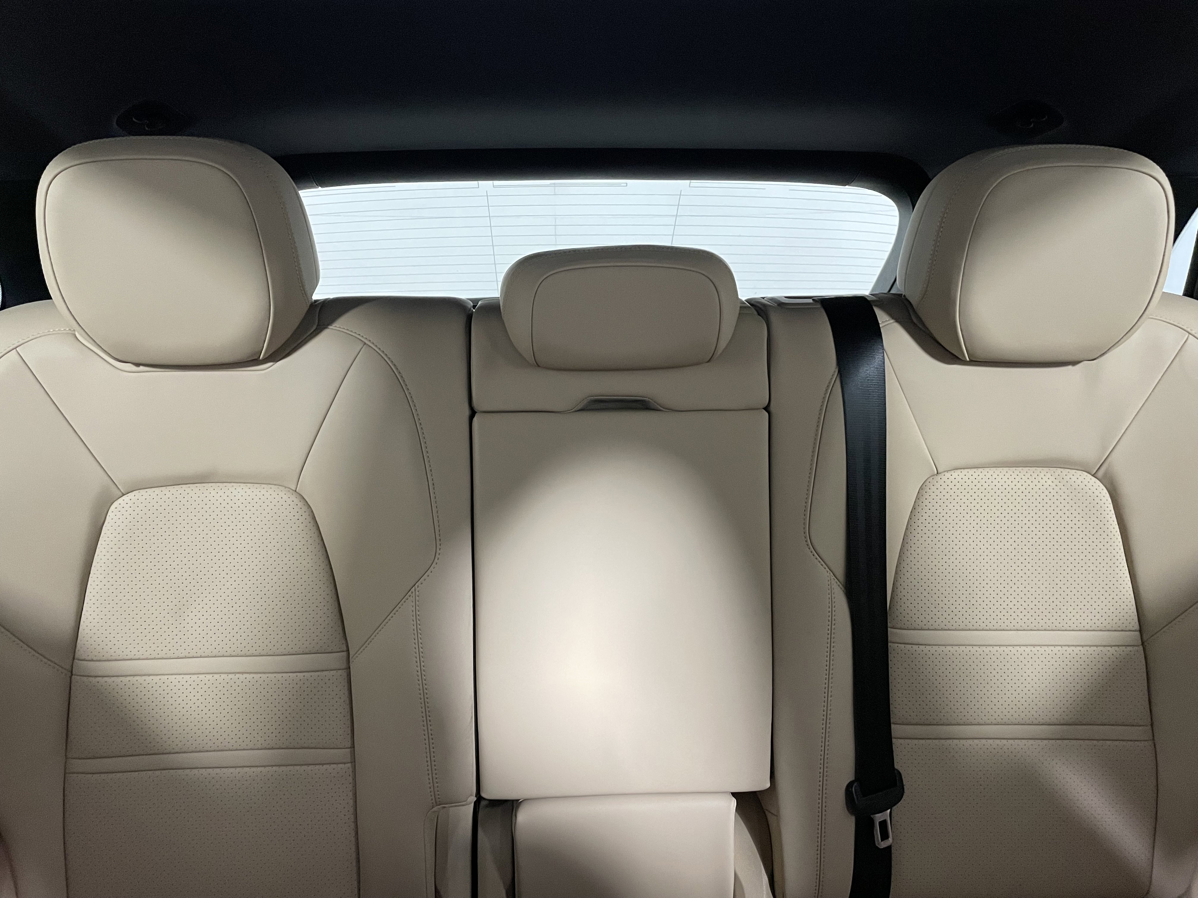 Used 2023 Porsche Cayenne image 16