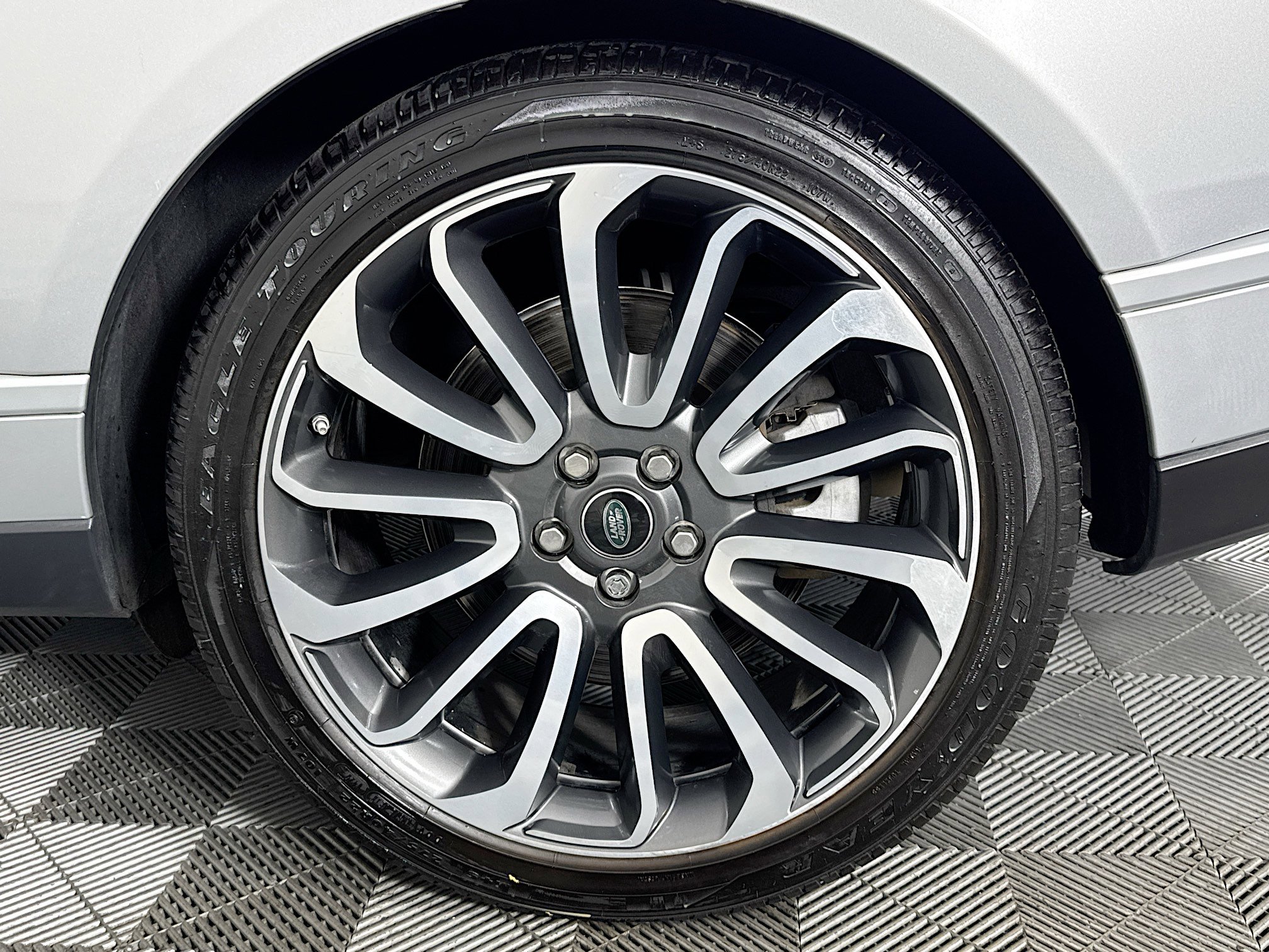 Used 2019 Land Rover Range Rover Long Wheelbase Supercharged AWD/4WD image 40