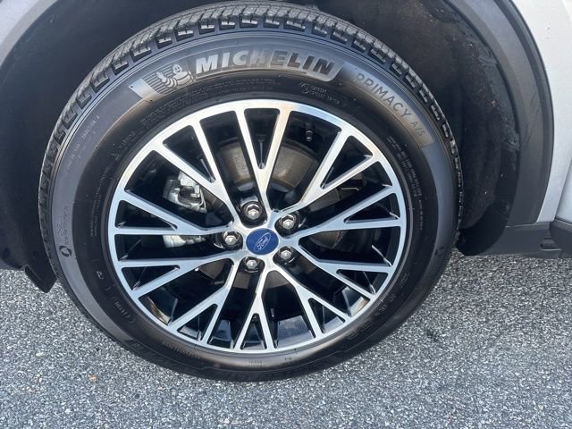 Used 2022 Ford Escape SEL w/ Class II Trailer Tow Package image 26