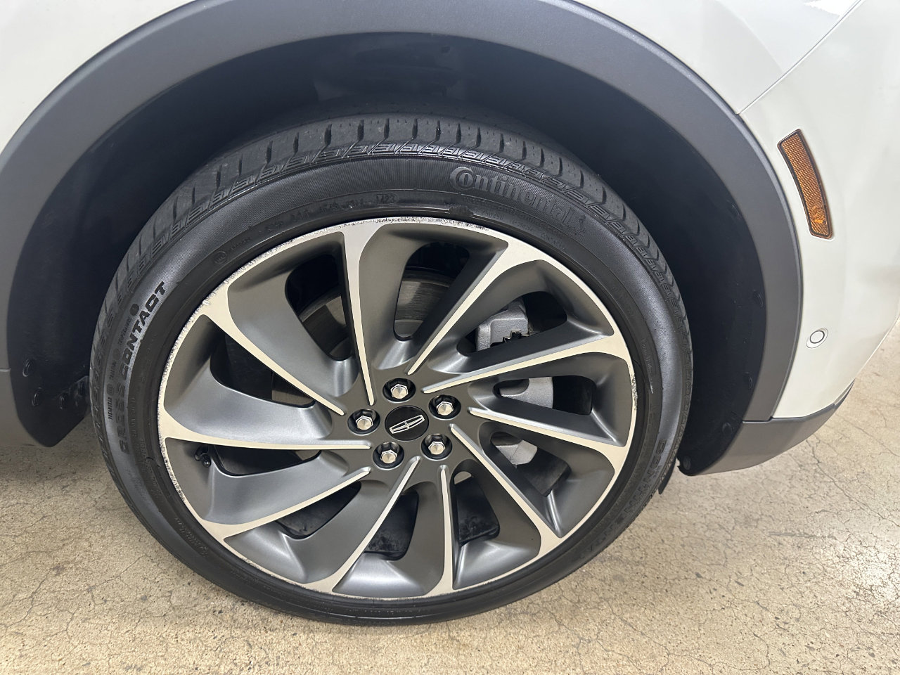 Used 2023 Lincoln Nautilus Reserve w/ Equipment Group 202A image 20