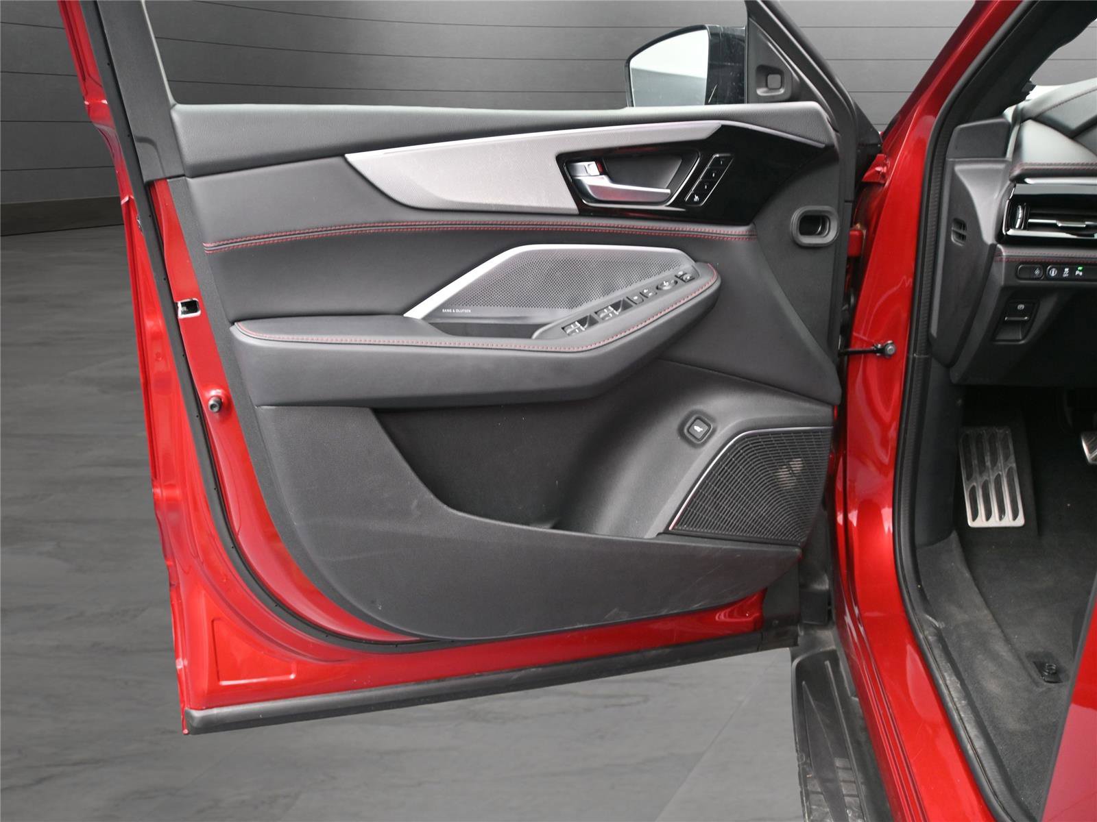 Certified 2025 Acura MDX A-Spec image 9