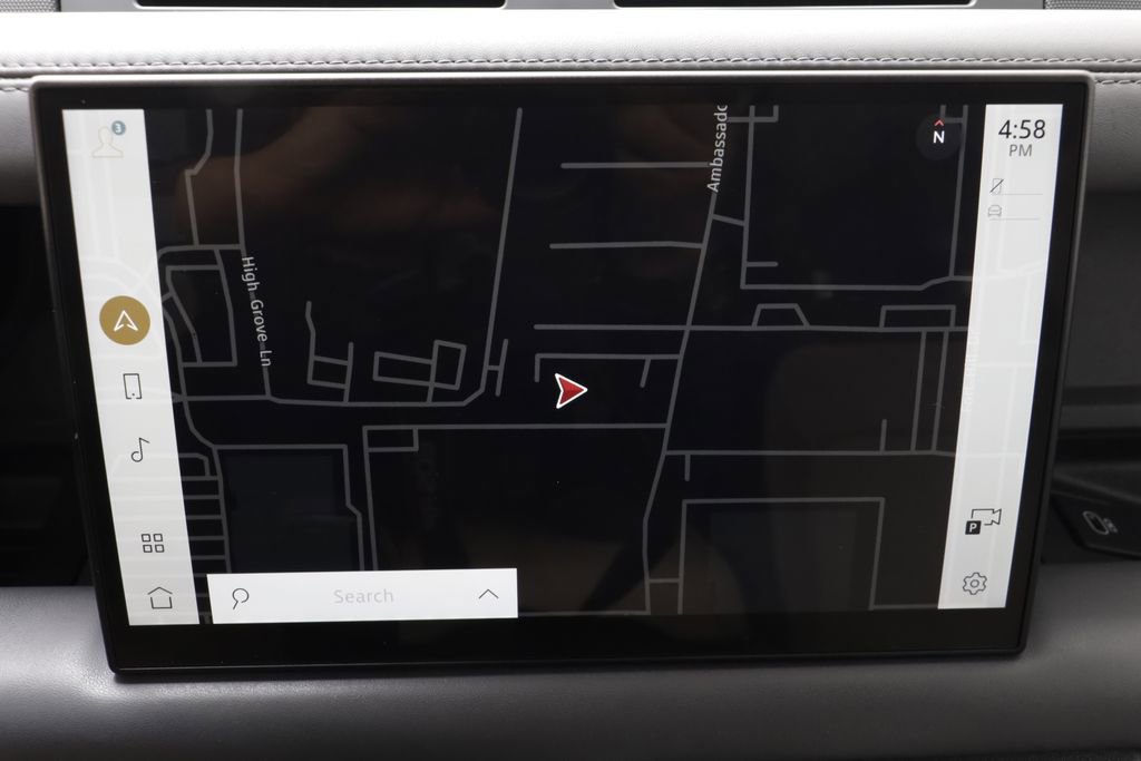 Used 2024 Land Rover Defender 130 X-Dynamic SE image 10