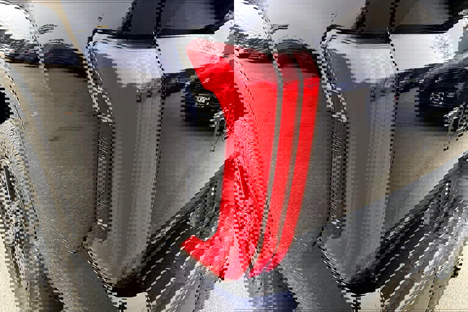 Used 2025 Toyota Tundra Limited image 27