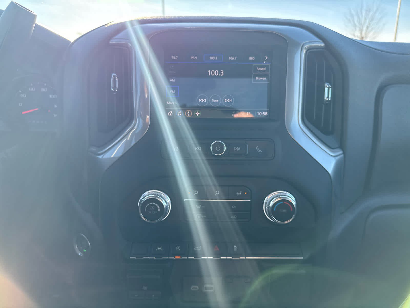 Used 2024 GMC Sierra 1500 Pro w/ Pro Value Package image 8