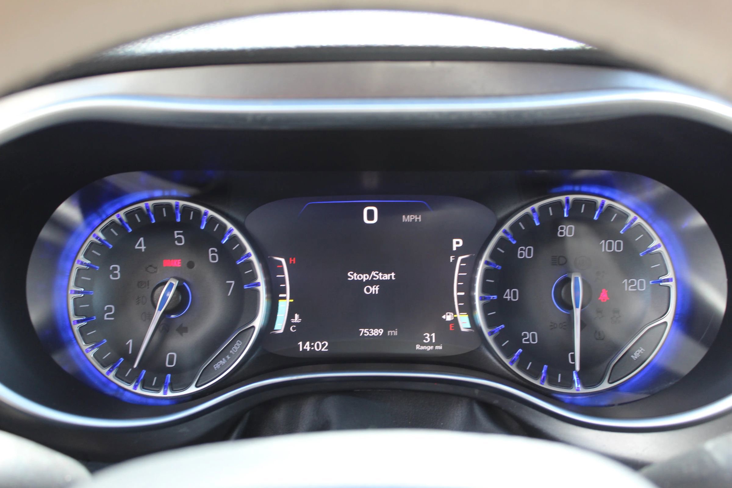 Used 2018 Chrysler Pacifica Limited FWD image 34