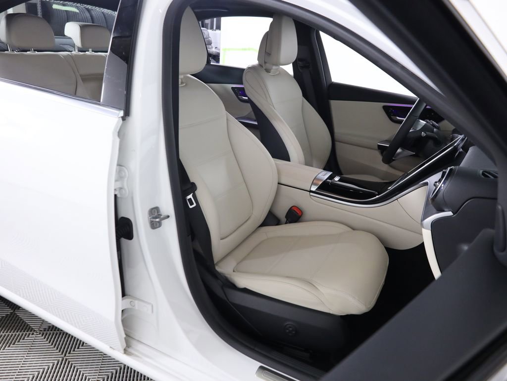 Certified 2026 Mercedes-Benz C 300 4MATIC Sedan image 34