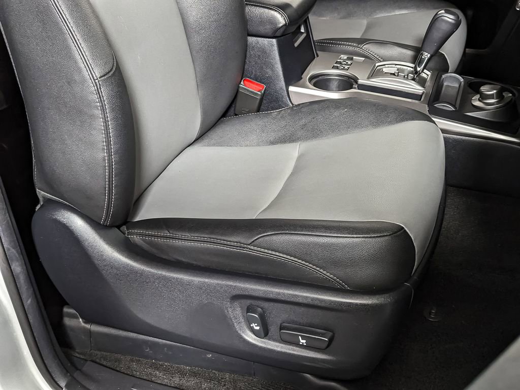 Certified 2022 Toyota 4Runner SR5 Premium image 38