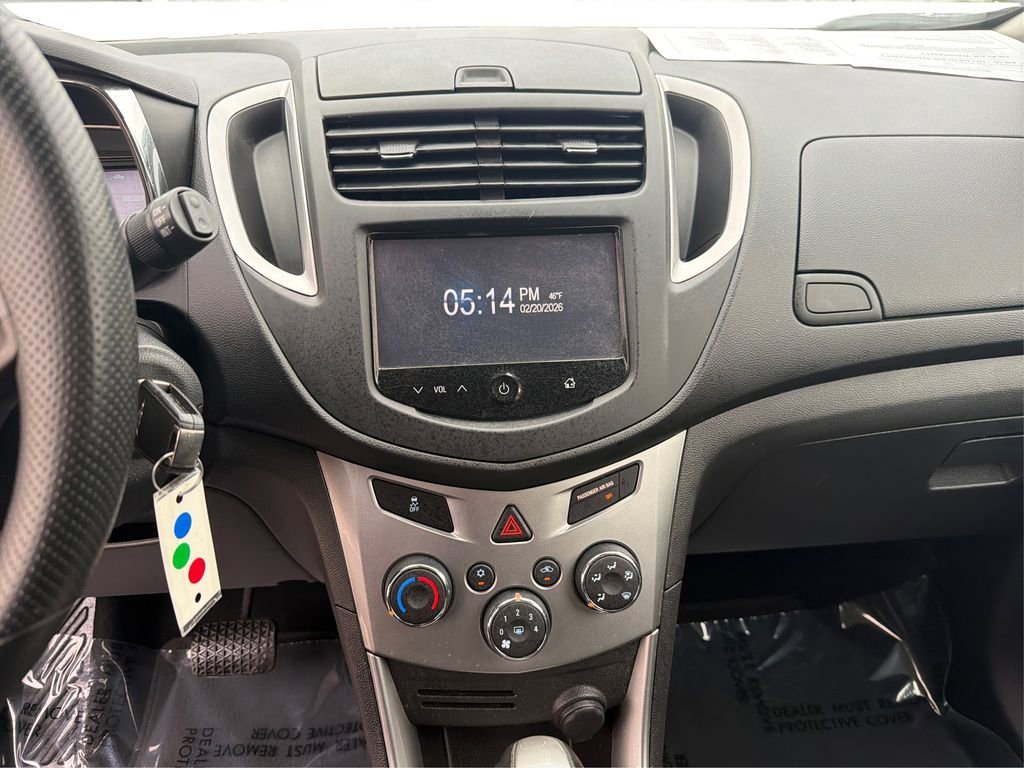 Used 2016 Chevrolet Trax LT w/ LT Sun and Sound Package image 15