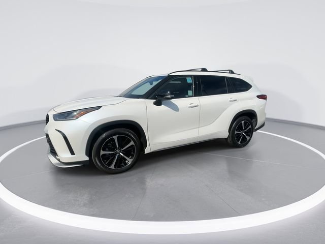 Used 2021 Toyota Highlander XSE image 4