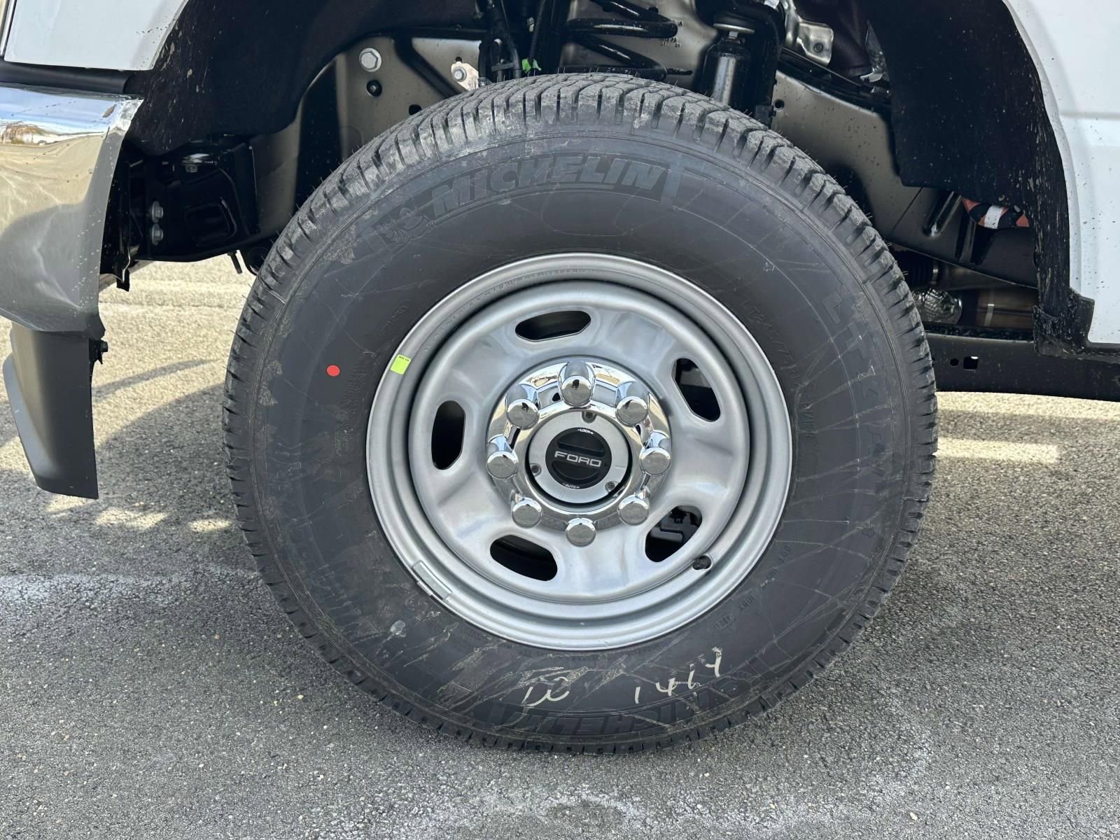 New 2025 Ford F250 XL w/ XL Chrome Package image 7