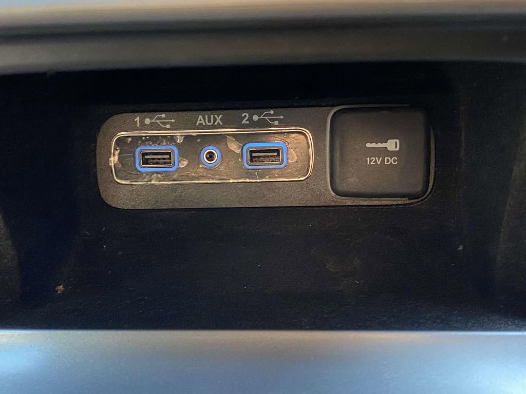 Used 2020 Jeep Grand Cherokee Altitude image 29