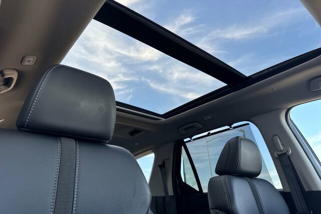 Certified 2023 Honda Pilot Touring image 18