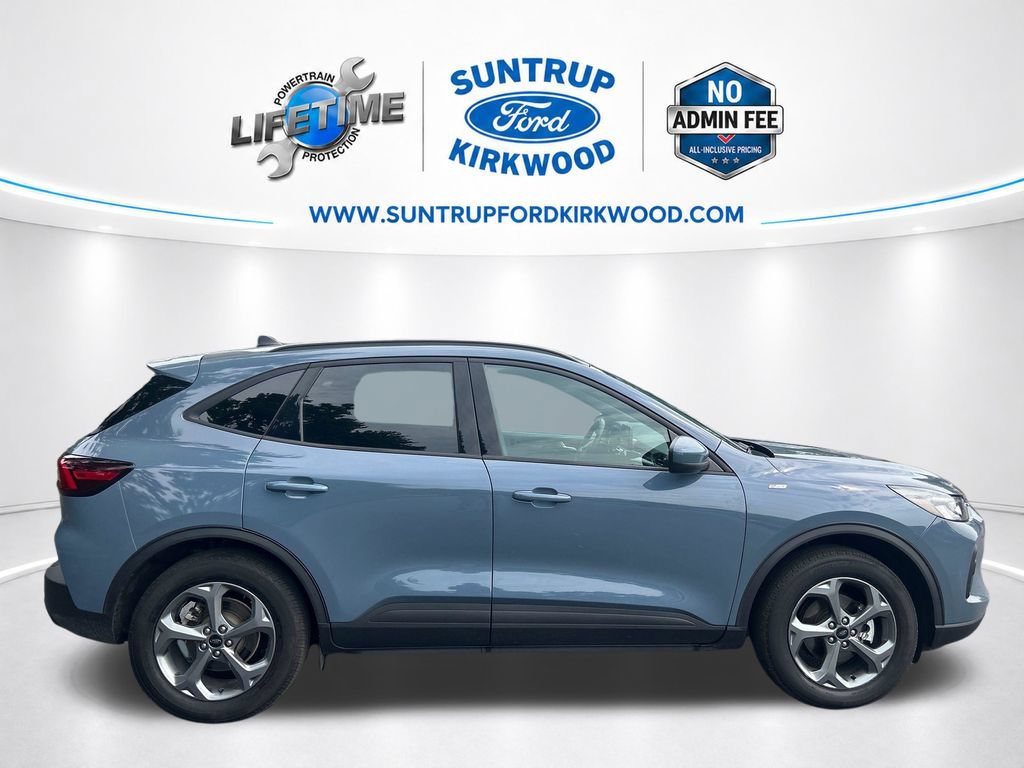Used 2025 Ford Escape ST-Line Select AWD/4WD image 8
