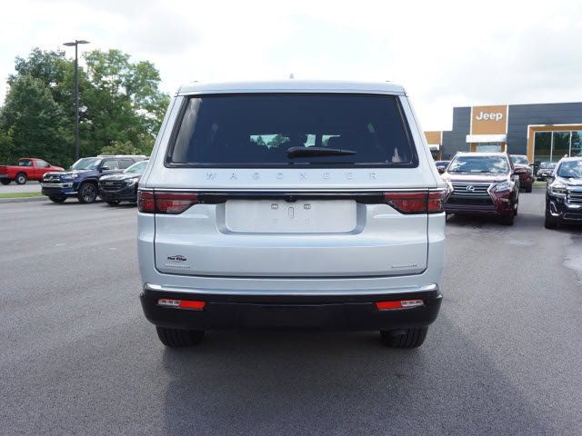 New 2022 Jeep Wagoneer Series III image 7