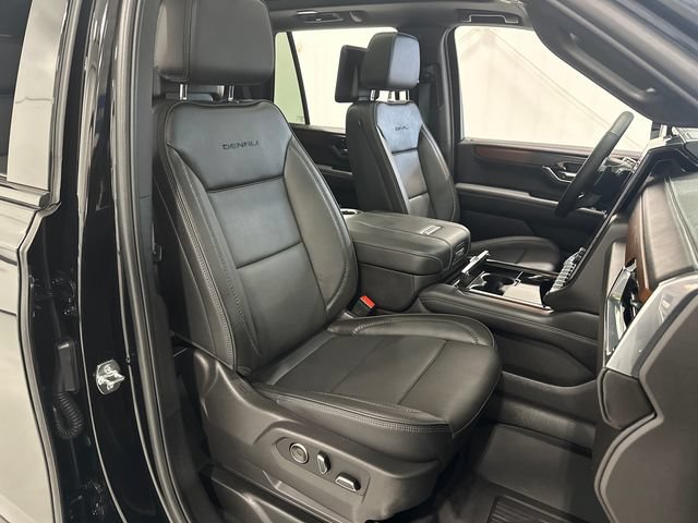 Used 2026 GMC Yukon Denali w/ Denali Reserve Package AWD/4WD image 34