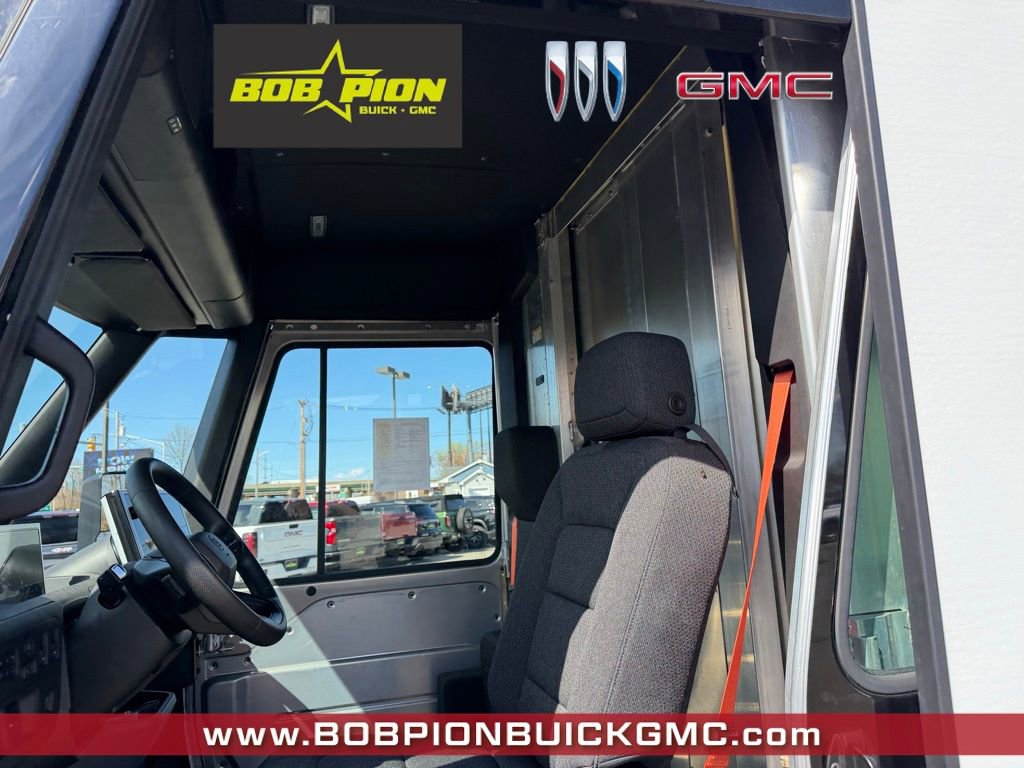 Used 2024 Chevrolet Brightdrop 600 w/ Commercial Equipment Package AWD/4WD image 6