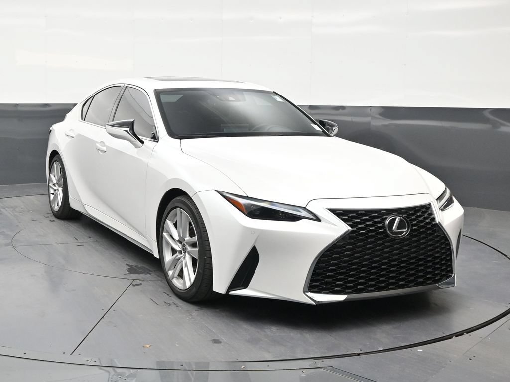 Used 2024 Lexus IS 300 w/ Comfort Package RWD image 7