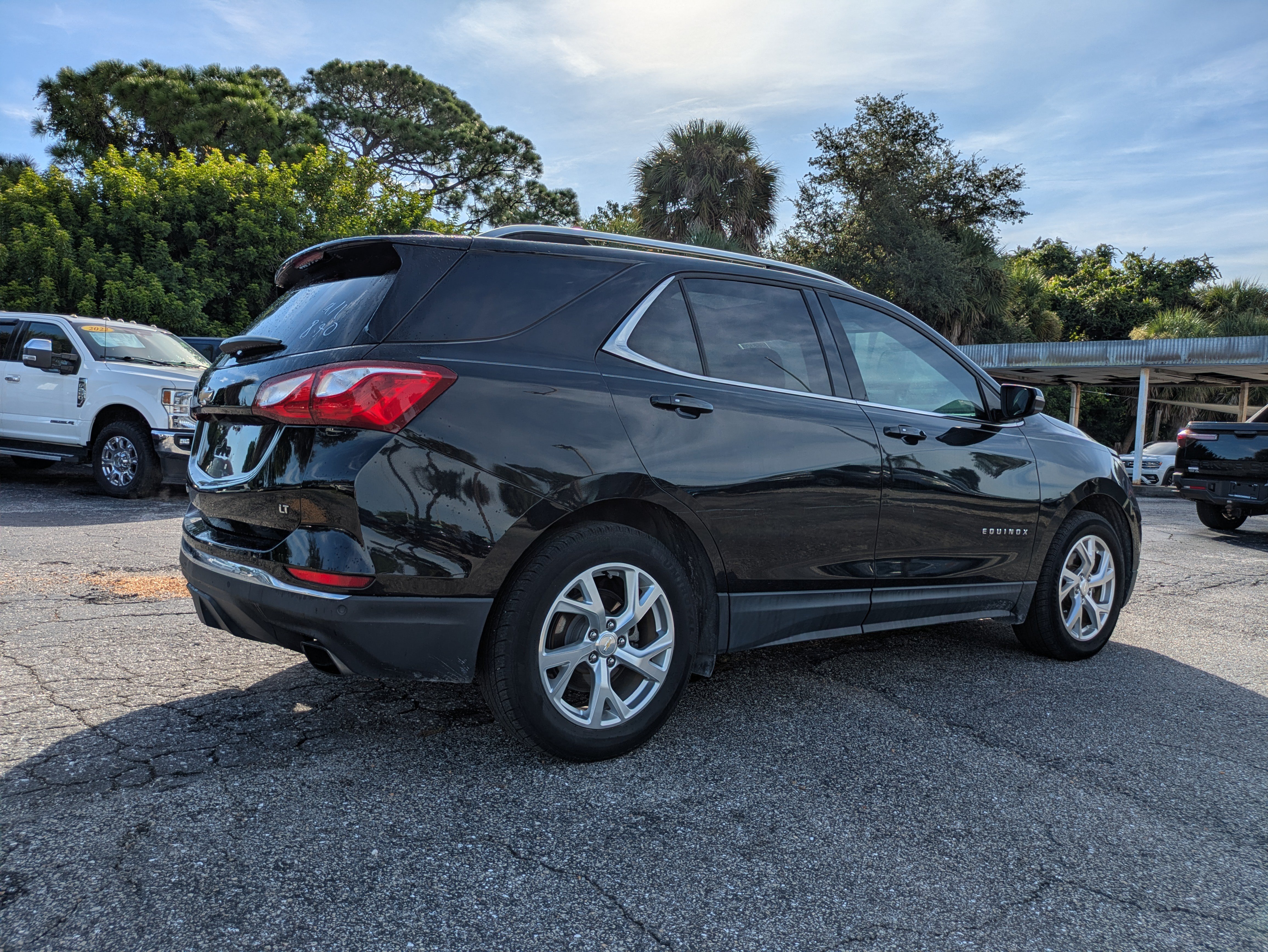 Used 2018 Chevrolet Equinox LT FWD image 4