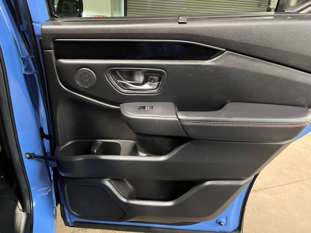 Used 2025 Honda Pilot TrailSport image 13